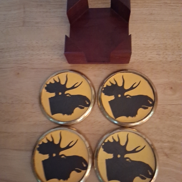 Moose Silhouette Coaster with Wooden Holder - Picture 3 of 4
